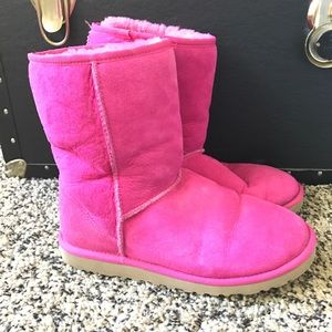 Pink Short Ugg Boots 😊